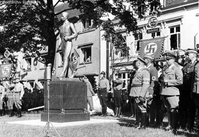 Foto Horst-Wessel-Denkmal