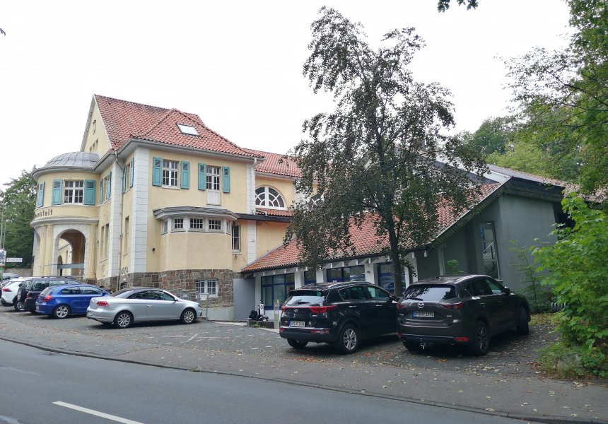 Außenaufnahme des Kreisarchivs von der Moltkestraße