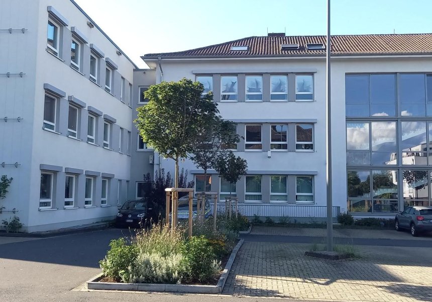 Rathaus Niederkassel, Blick von Süden