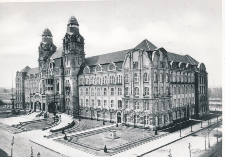 Hauptverwaltungsgebäude der KBS in Bochum