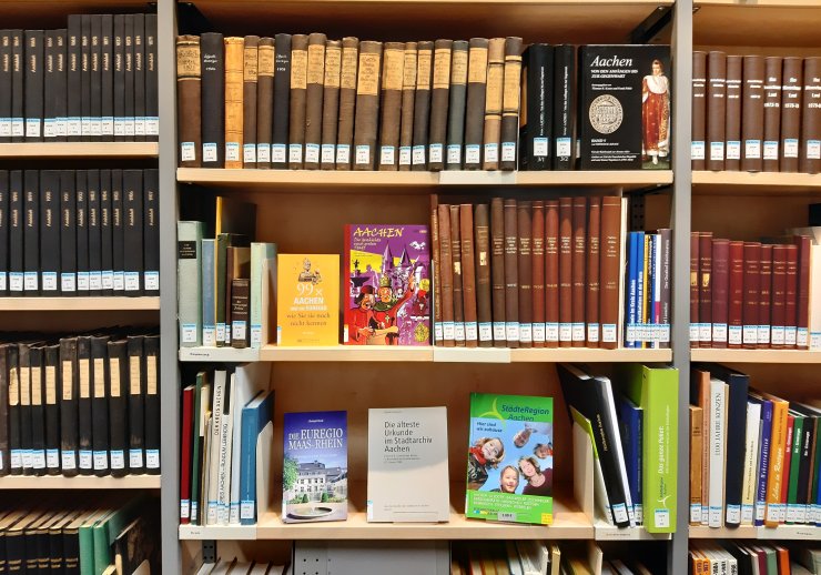 Auswahl von Publikationen in der Bibliothek des Stadtarchivs Aachen